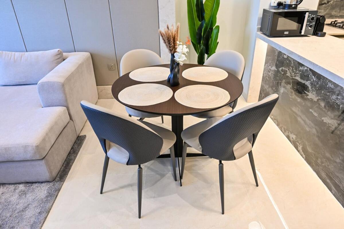 Apartment Stunning 1 Bdr Luxury With Burj Khalifa View Dubai